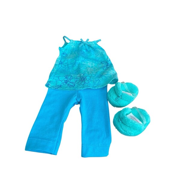 American Girl Doll Retired GOTY Kanani Blue Pajama Top Pants Slipper Set - Picture 1 of 4